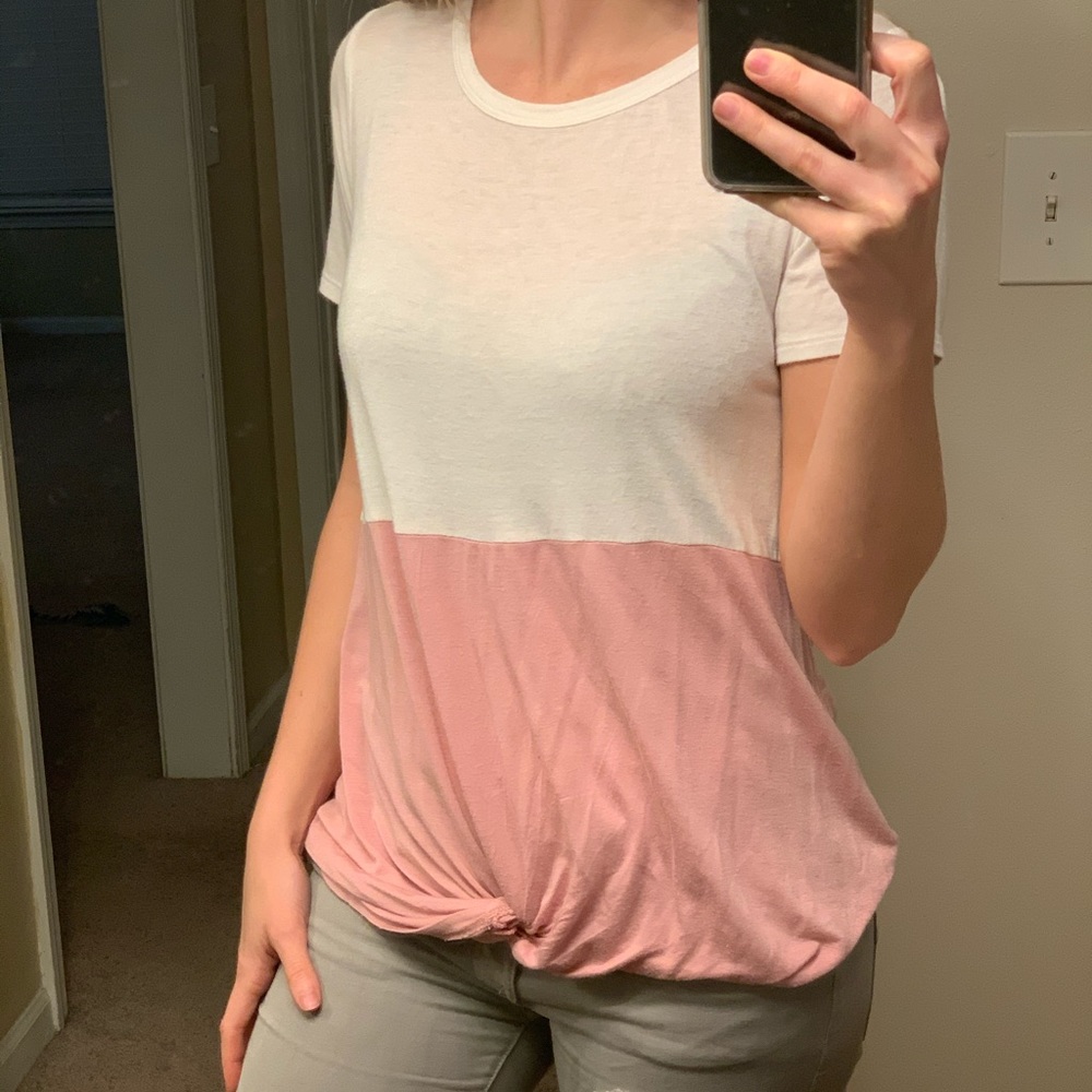 White and pink t-shirt perfect for summer! - Picture 2 of 5